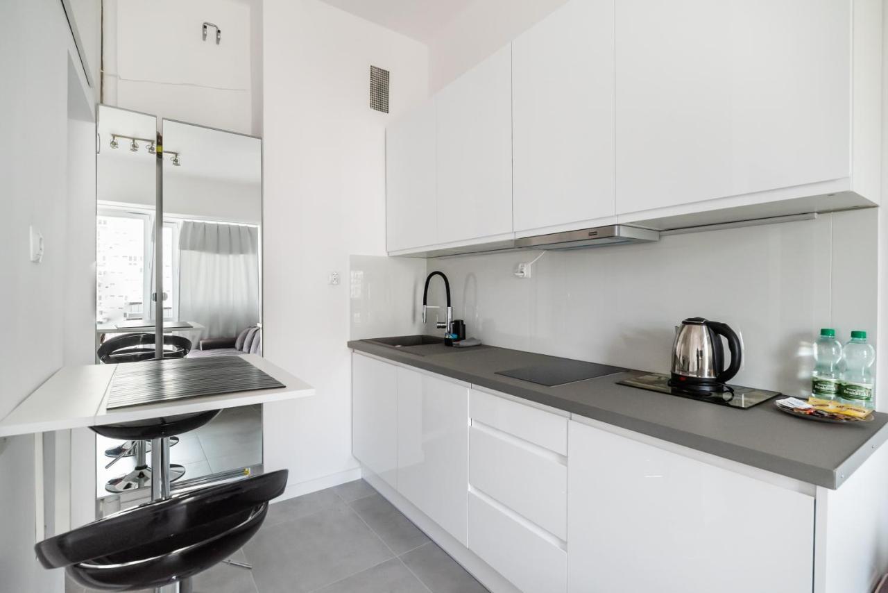 Chlodna Sky Blue Aparament Варшава Екстериор снимка