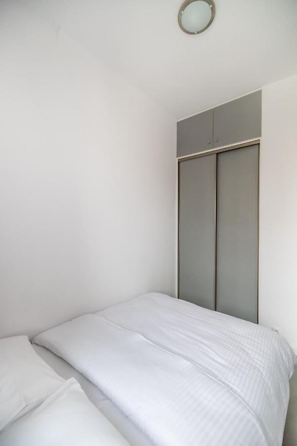 Chlodna Sky Blue Aparament Варшава Екстериор снимка